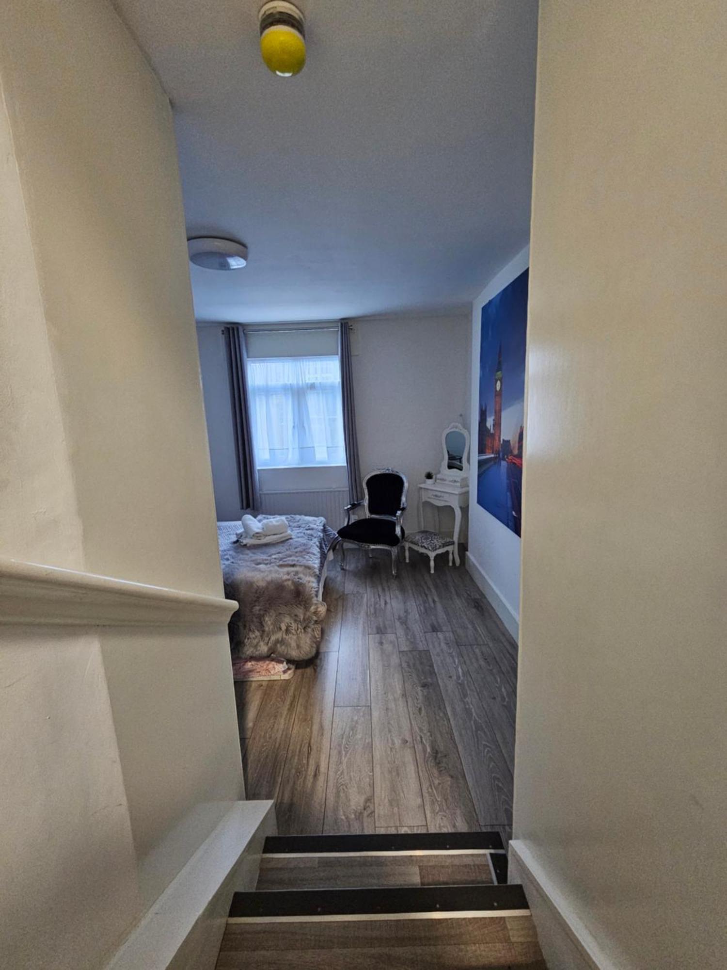 Large Studio Apartment 30 Mins To Oxford Street London Exteriör bild
